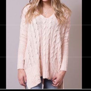 Free People V-neck Easy  cable sweater. Lrg